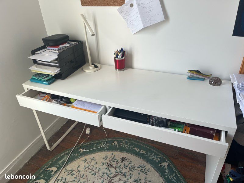 Bureau Ikea (image 1)
