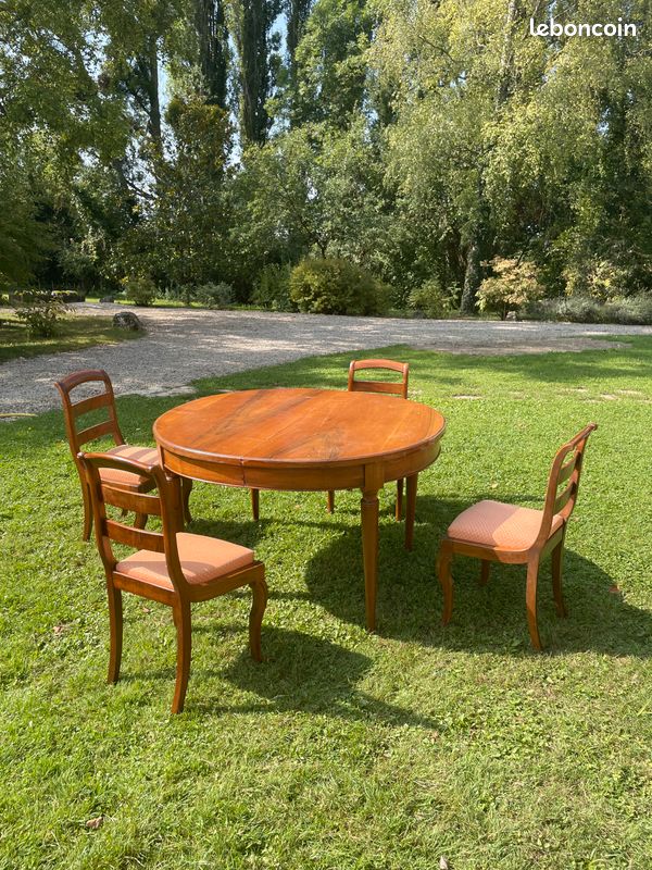 Table ovale ancienne en merisier extensible (image 1)