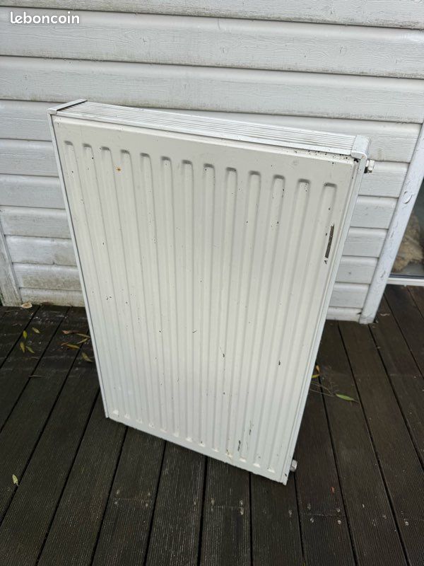 Radiateur acier à eau (image 1)