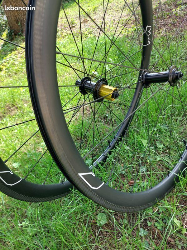 Moyeu Avant Enve Carbon 20 Trous | 9x100mm