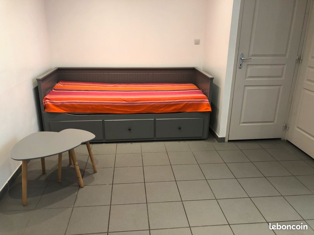 Appartement 1 pièce 20 m² · à Saint-Étienne · 20 m² · 380 €