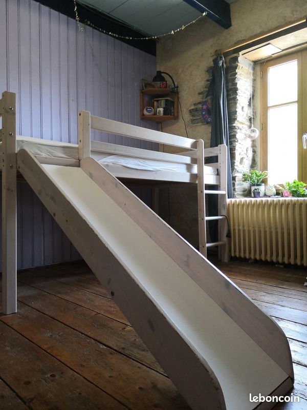 Lit toboggan (image 1)
