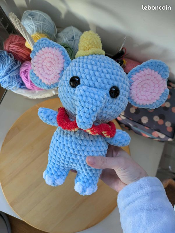 Dumbo éléphant doudou très doux, en peluche fait main au crochet, amigurumi, neuf 24 cm (image 4)
