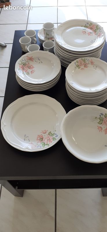 SERVICE VAISSELLE Faience de LIMOGES 40 piéces (image 3)