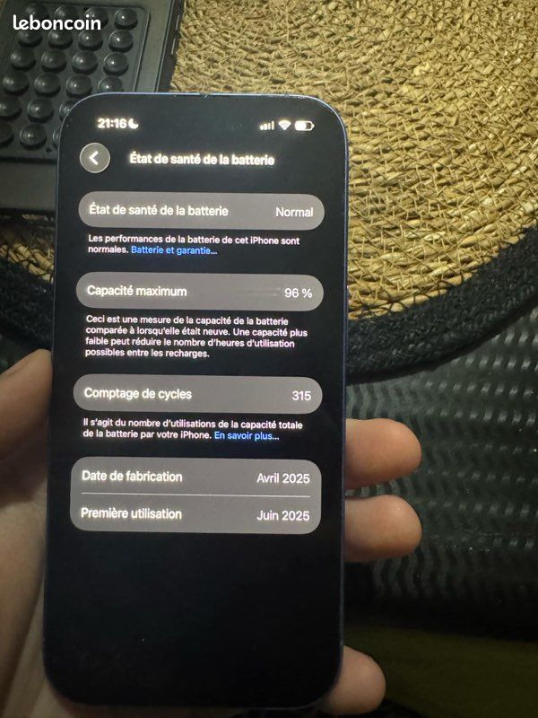 IPhone 16 (image 4)