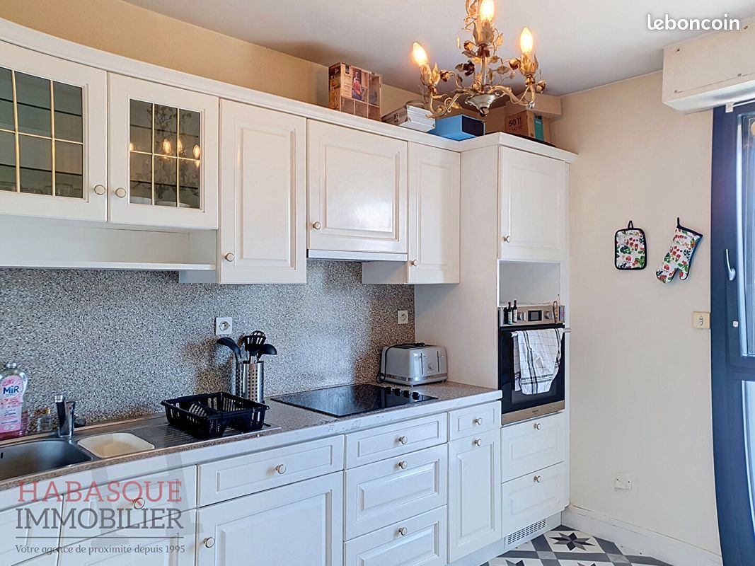 Appartement 3 pièces 90 m² · à Landerneau · 90 m² · 865 €/mois