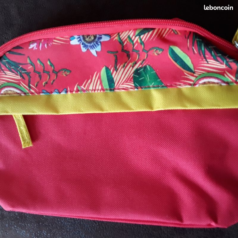 Trousse à MAQUILLAGE (image 1)
