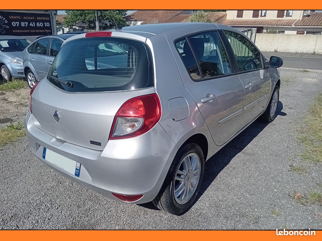 Renault Clio 3 restylée Collection 1.2i 16v 75cv Zen 1ère Main 119 000 kms (image 3)