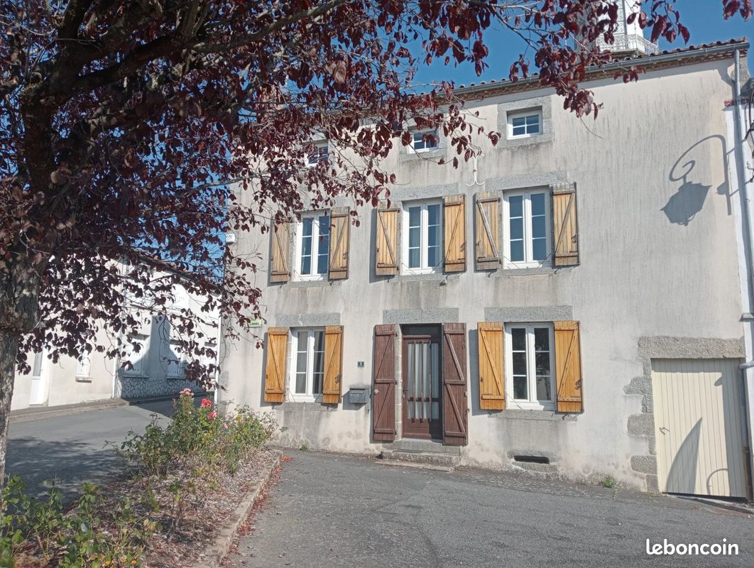 Maison 8 pièces 107 m² · à Voulmentin · 107 m² · 130 800 €