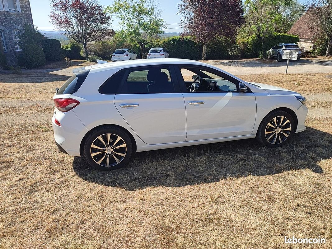 Hyundai i30 1.0 T-GDI 120ch Intuitive (image 2)