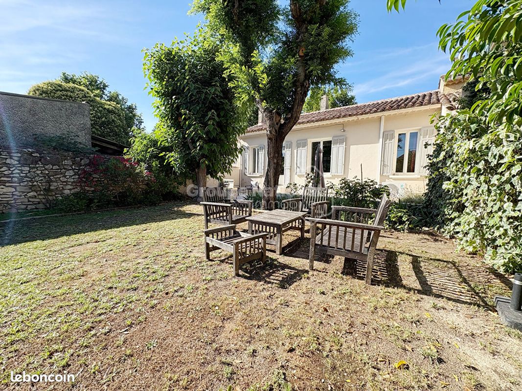 Maison 4 pièces 100 m² · à Sénas · 100 m² · 324 000 €