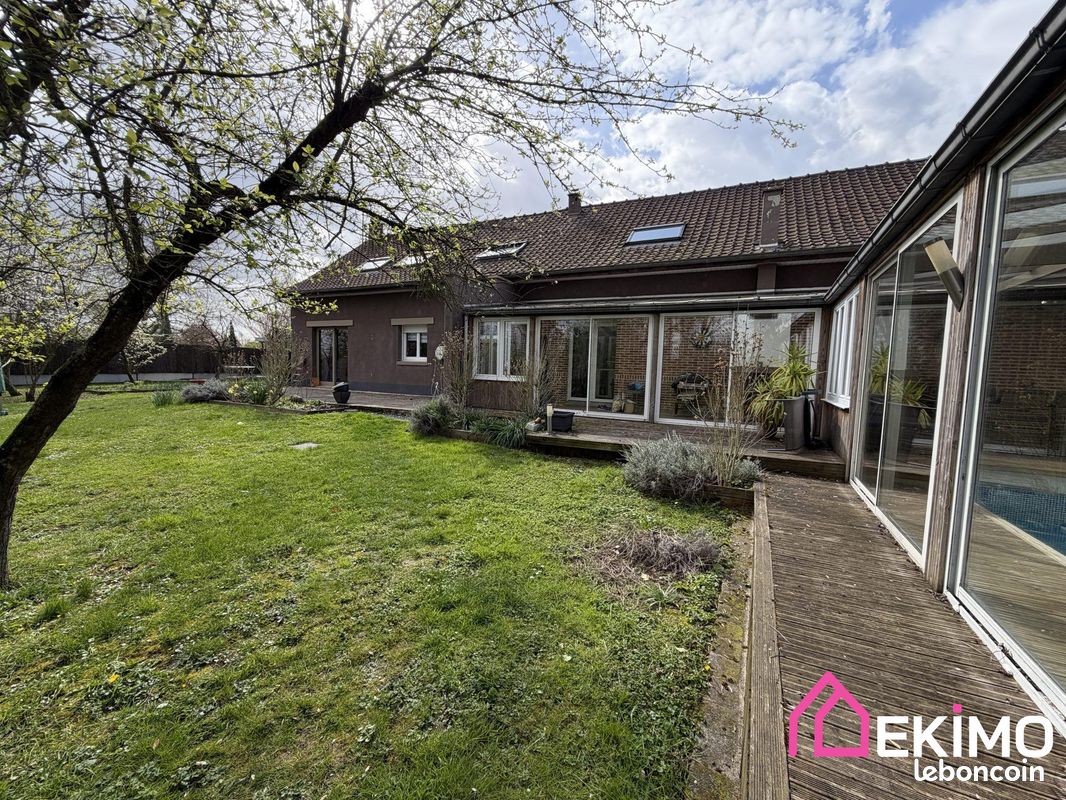 Maison 8 pièces 253 m² · à Saméon · 253 m² · 470 990 €