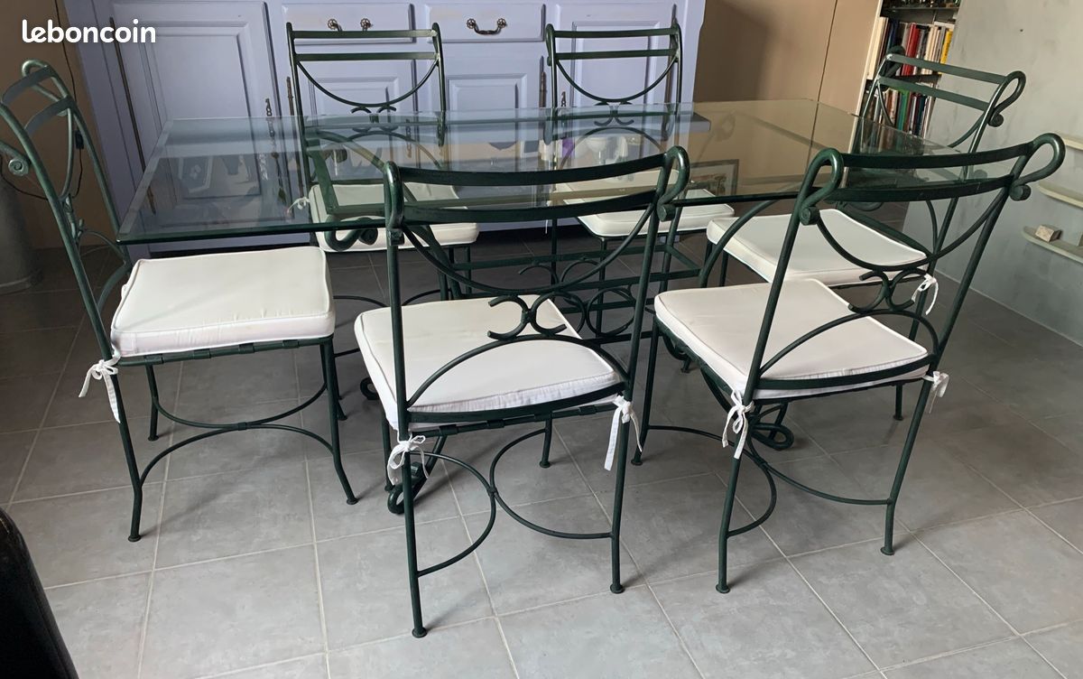 Table + 6 chaises (image 1)