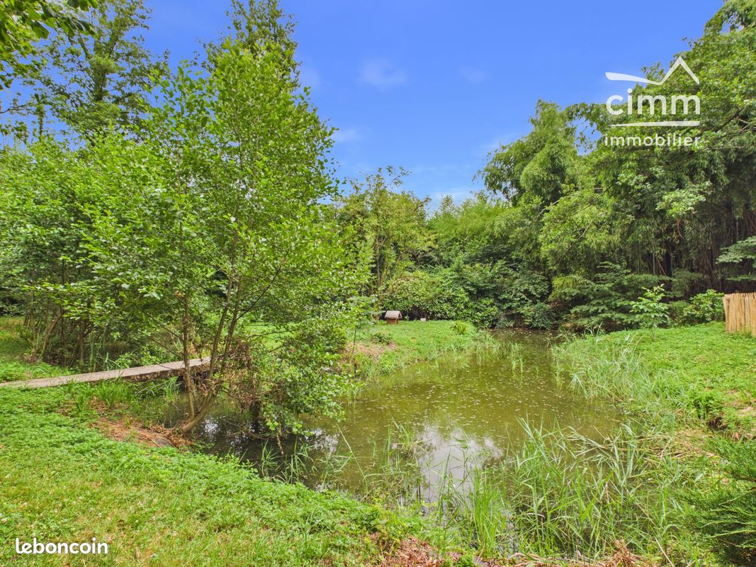 Maison 10 pièces 293 m² · à Tullins · 293 m² · 399 000 €
