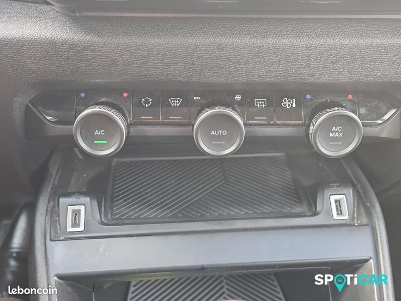 Citroen C4 PureTech 130ch S&S Feel Pack (image 18)