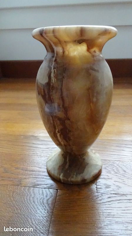 Vase en albatre (image 2)