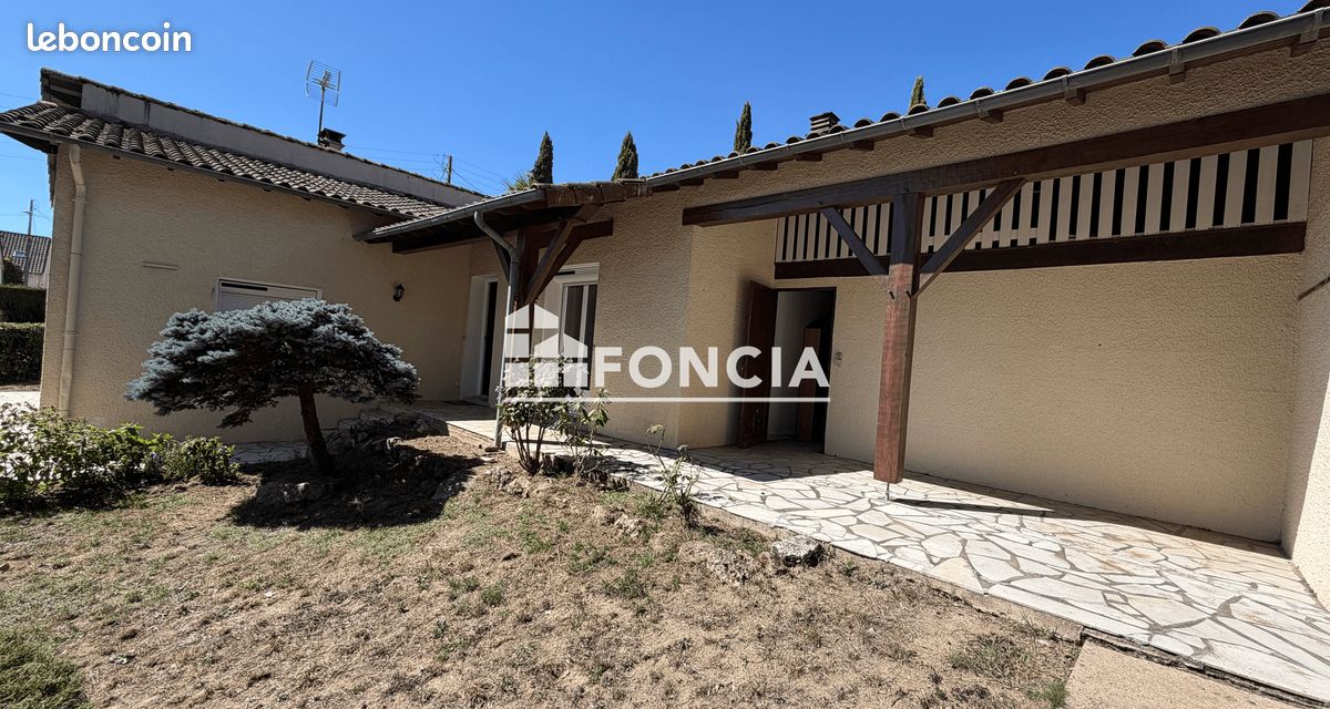 Maison 4 pièces 100 m² · à Nontron · 100 m² · 720 €/mois