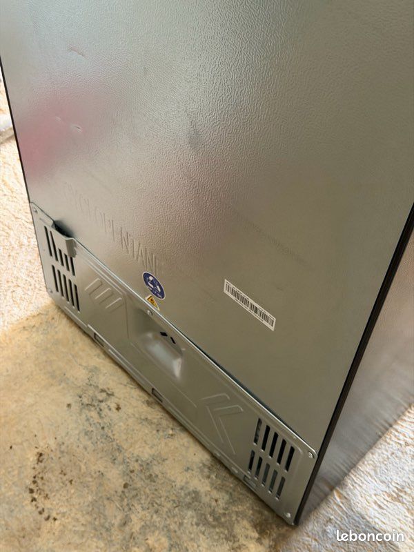 Réfrigérateur congélateur Thomson CTH304ANFBLIX, finition noire, avec technologie Total No Frost (image 6)