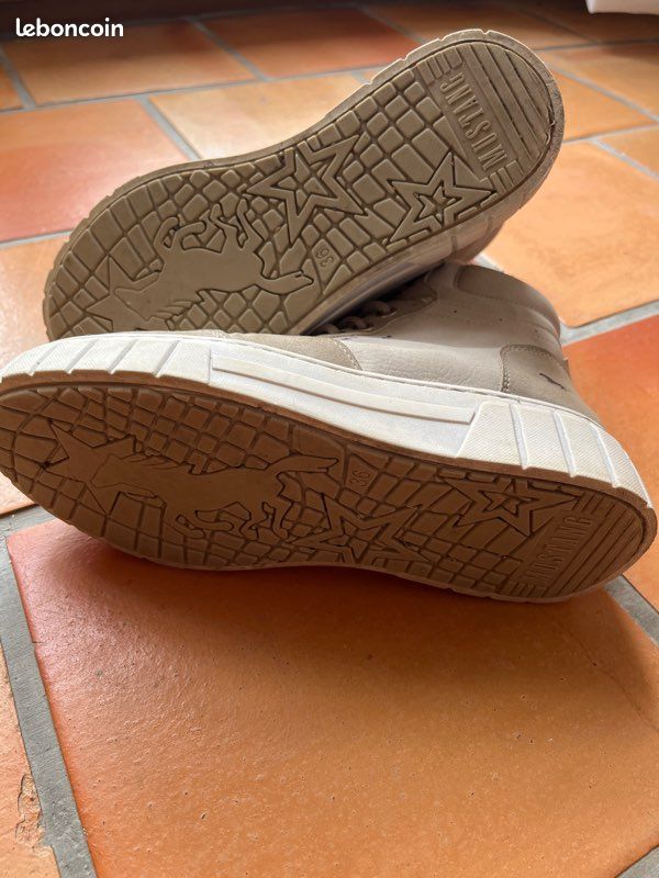 Chaussures Mustang taille 36 (image 2)
