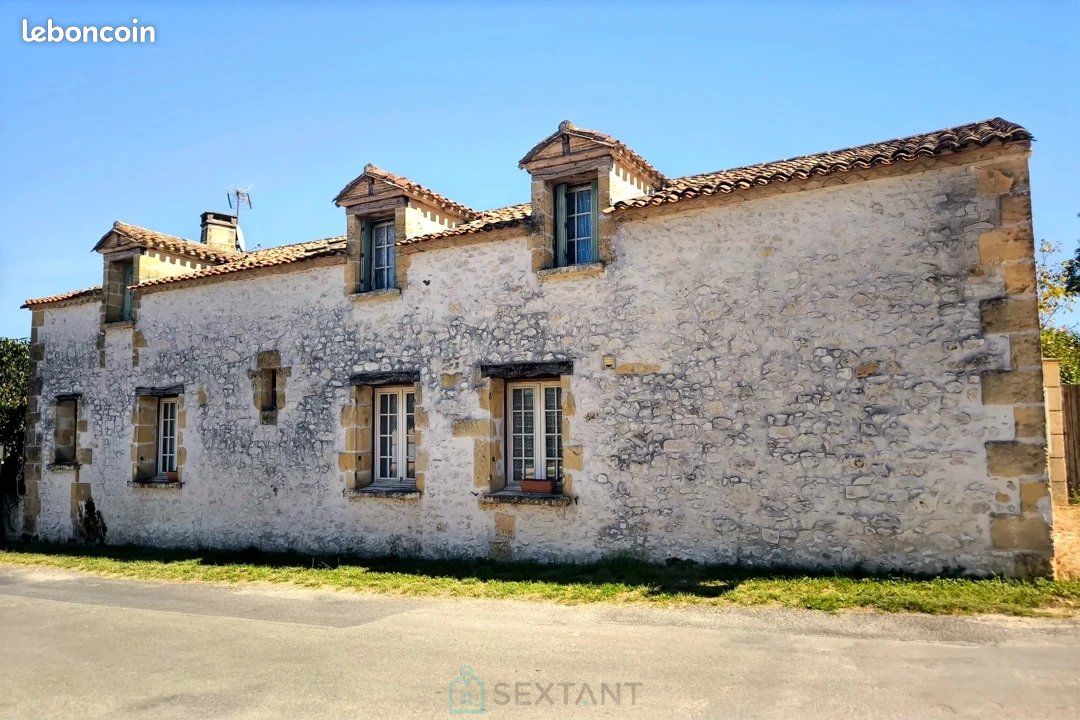 Maison 7 pièces 143 m² · à Faux-en-Périgord · 143 m² · 134 000 €