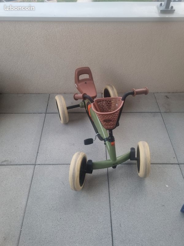 Voiture vidaXL Kart à Pédale avec Siège Ajustable Vert pour Enfants Véhicule Jouet