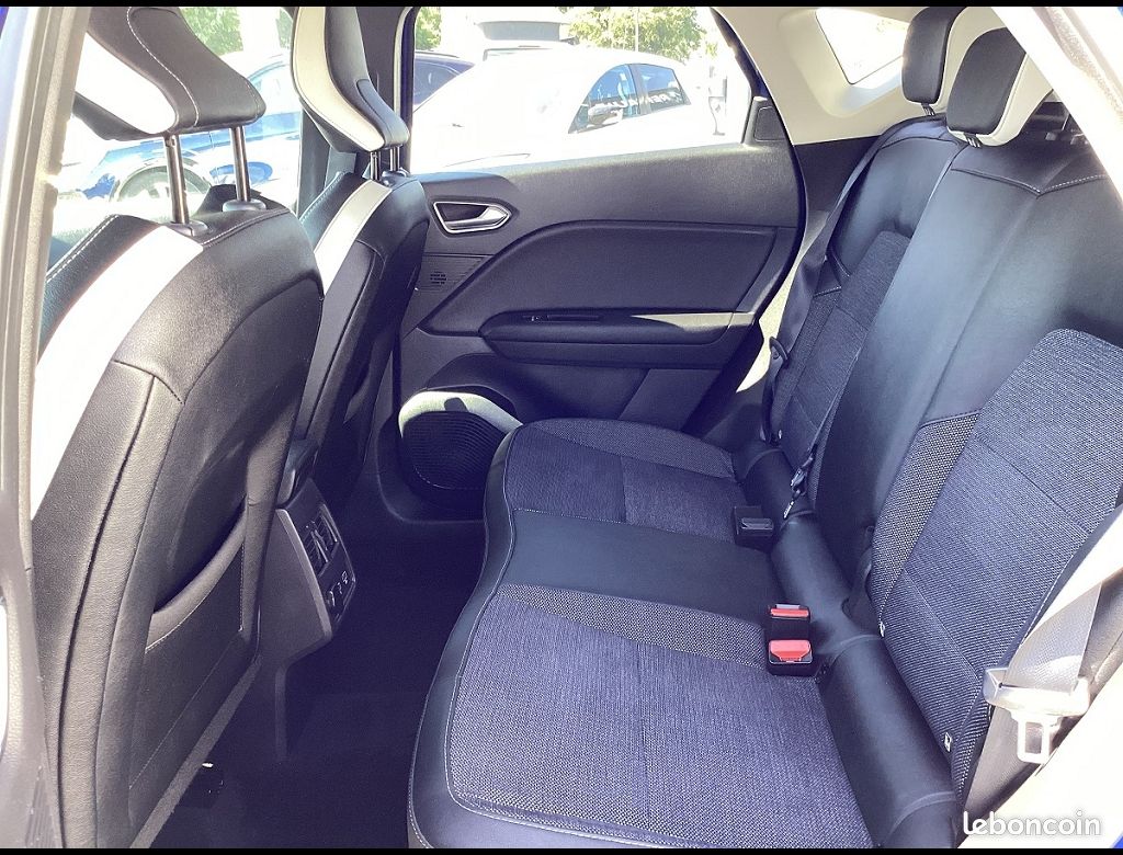 Renault Captur INTENS TCE 130 EDC (image 7)