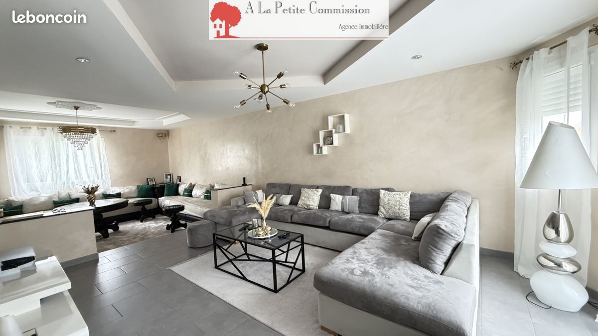 Maison 7 pièces 165 m² · à Barjouville · 165 m² · 440 750 €