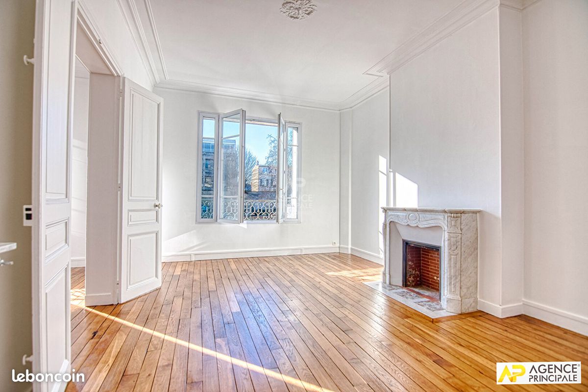 Appartement 4 pièces 93 m² · à Versailles · 93 m² · 880 000 €