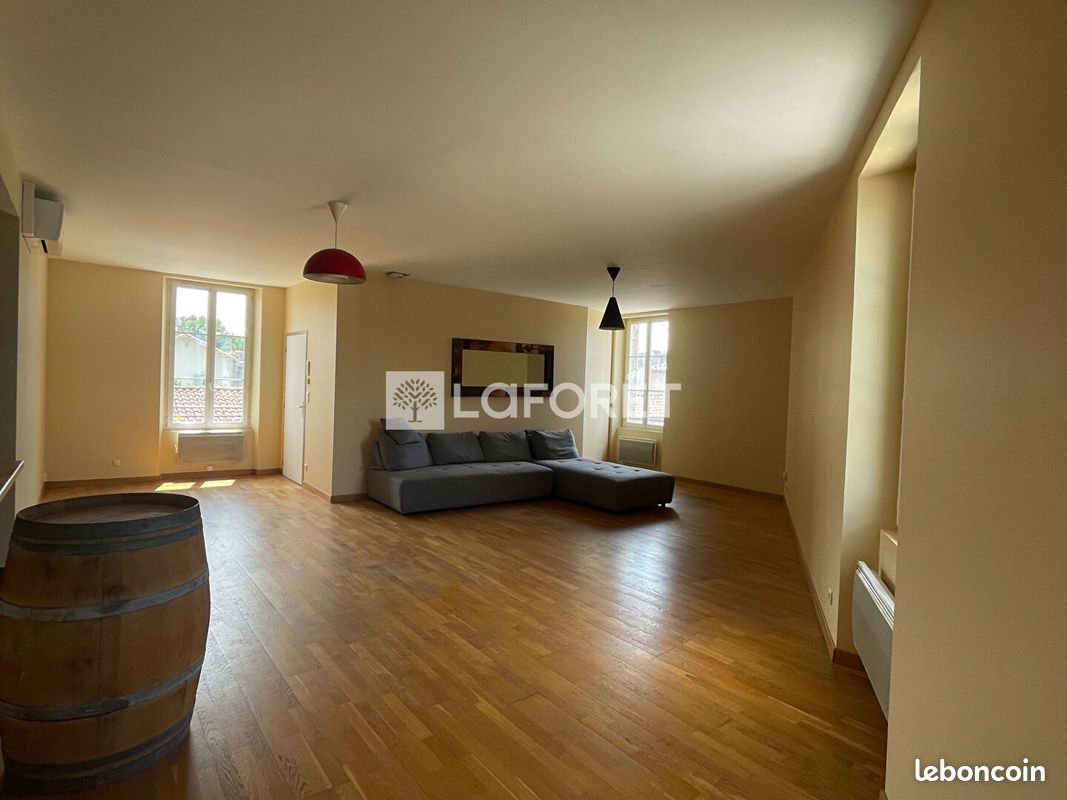 Appartement 5 pièces 134 m² · à Caudrot · 134 m² · 790 €