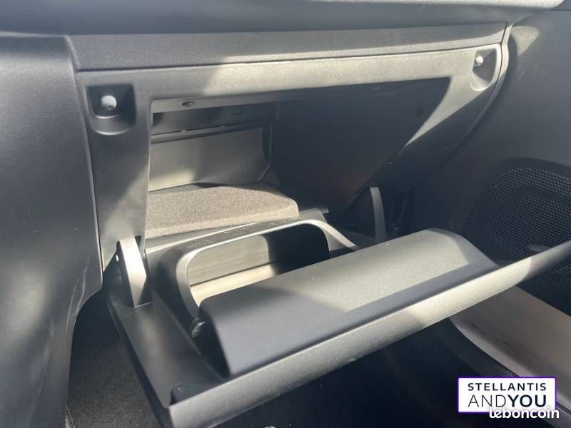 Citroën C3 PureTech 83 S&S BVM5 Feel Pack (image 19)