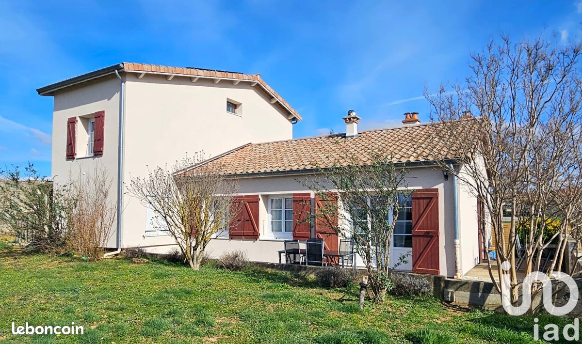 Maison 8 pièces 146 m² · à Saint-Barthélemy-le-Plain · 146 m² · 256 000 €