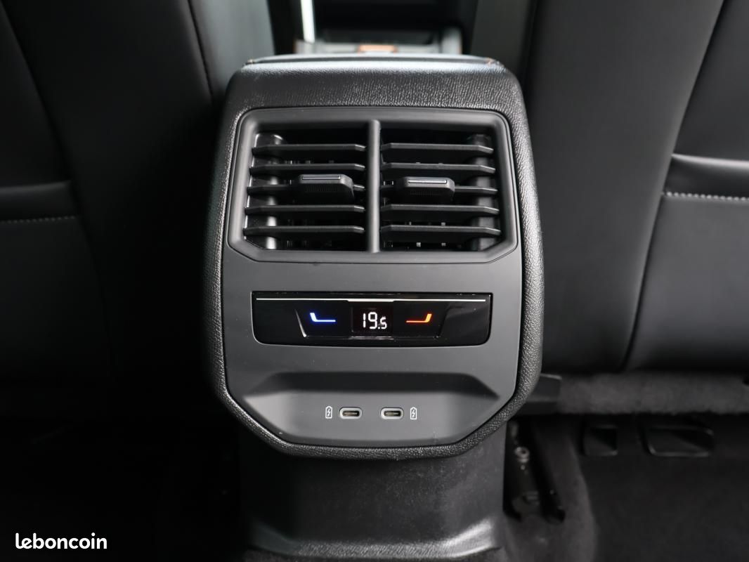 Cupra Leon SPORTSTOURER 1.5 eTSI Hybrid 150 ch DSG7 V (image 12)