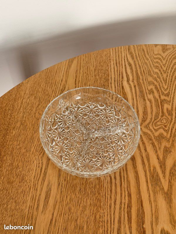 Plat rond en verre ou cristal travaillé 3 compartiments apéro réception (image 8)