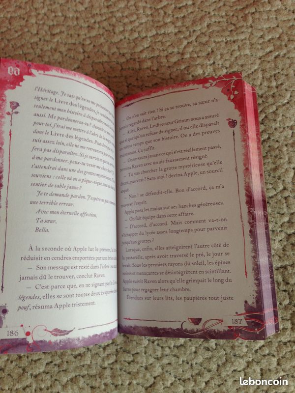 Livre jeunesse - Ever After High 1 - Le livre des légendes - SHANNON HALE - Hachette (image 4)