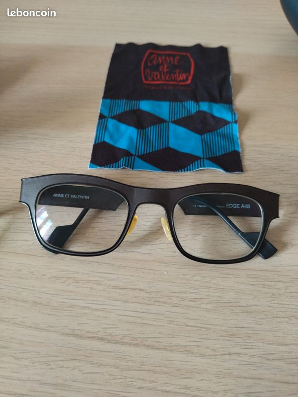 Lunettes Anne et Valentin Accessoires Bagagerie - Technical View