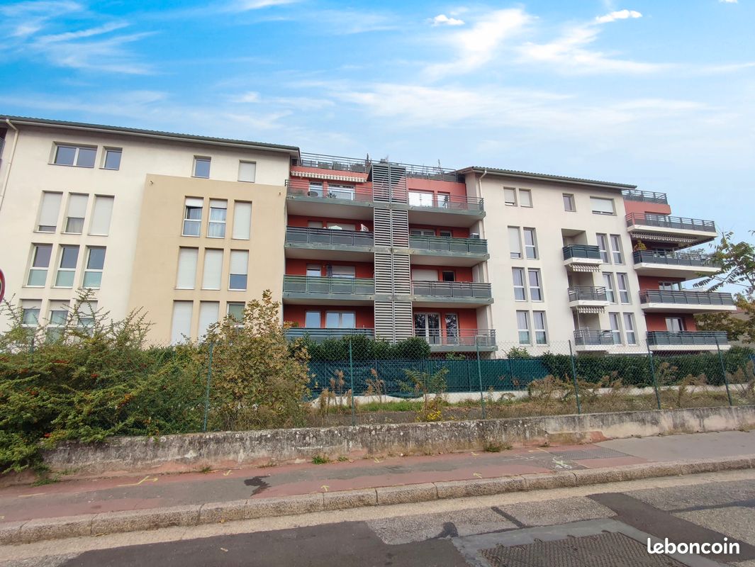 Appartement 3 pièces 62 m² · à Vénissieux · 62 m² · 220 000 €