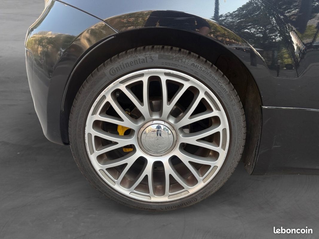 ABARTH 500 1.4 Turbo 16V T-Jet 140 ch Turismo toit ouvrant accoudoir Interscope (image 18)