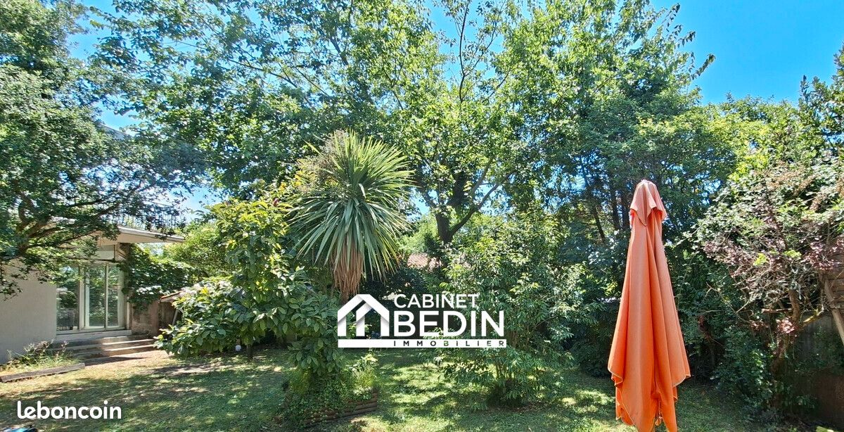 Maison 10 pièces 330 m² · à Arès · 330 m² · 990 800 €