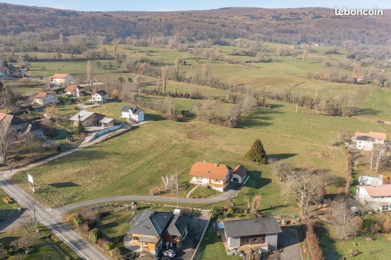 Terrain 453 m² · à Dingy-en-Vuache · 453 m² · 215 000 €