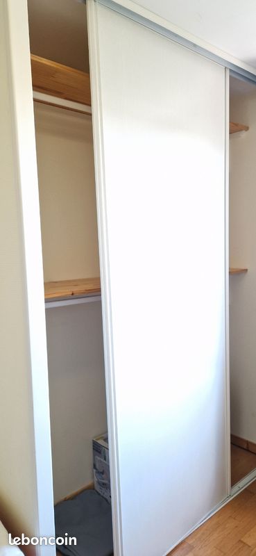 Portes coulissante dressing avec etagères (image 3)