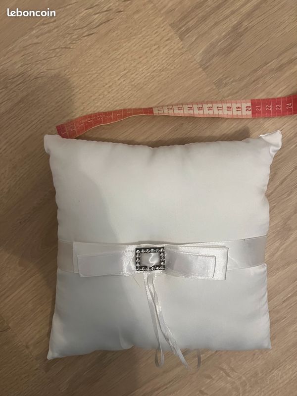 Joli coussin porte alliances mariage (image 1)