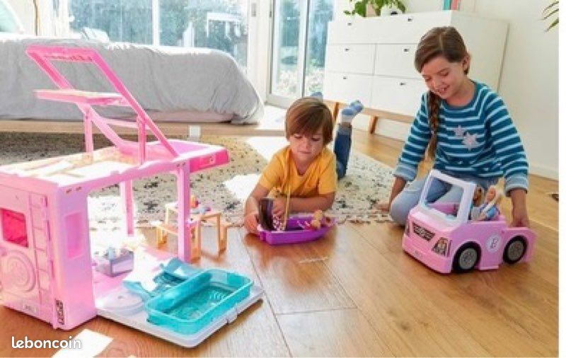 Camping-car Barbie + voiture rose (image 2)