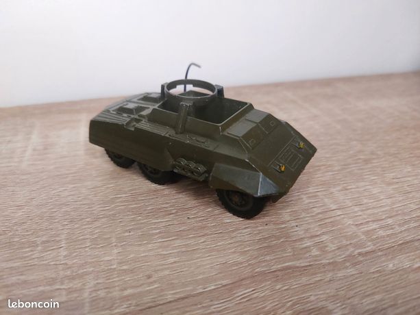 Solido Combat-car M.20  2 ème DB  Complète Avec Boite Originale 1960 70