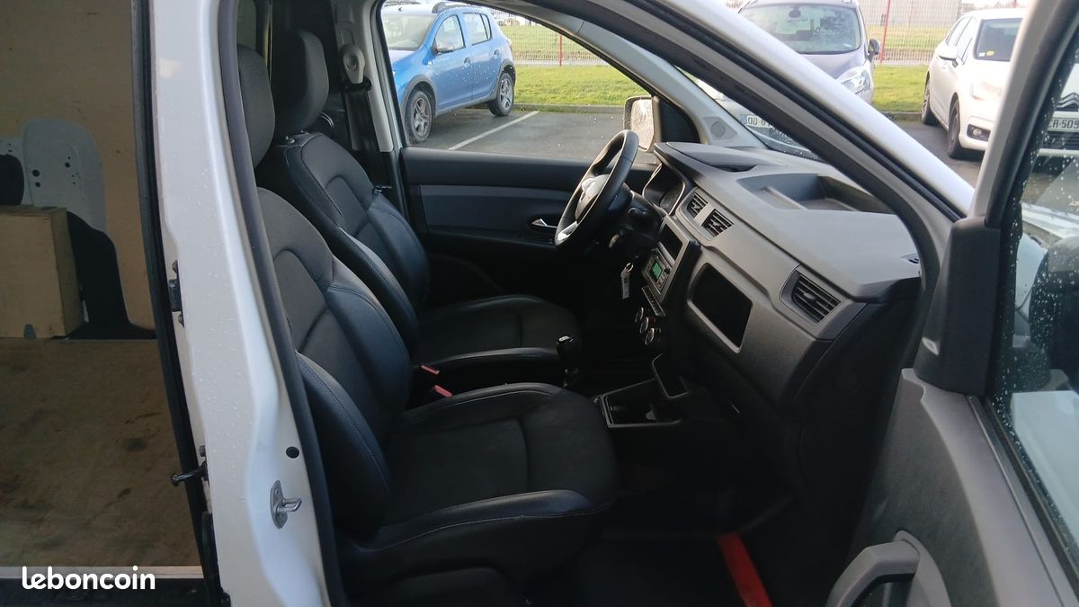 Renault express ii van 1.5 blue dci 75 22 confort (9990 HT) (image 3)