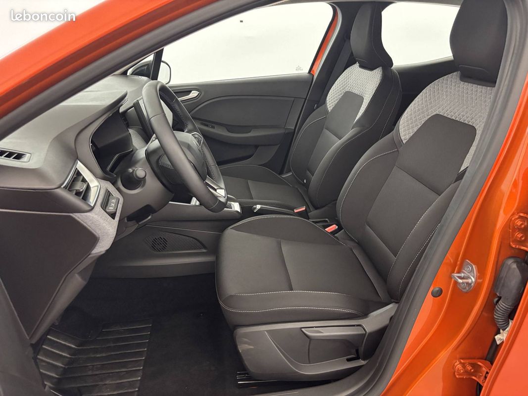 RENAULT Clio E-Tech full hybrid 145 ch GSR2 Evolution (image 9)