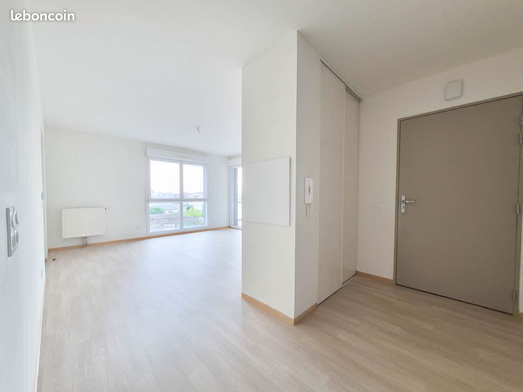 Parking 4 pièces 88 m² · à Tours · 88 m² · 818 €/mois