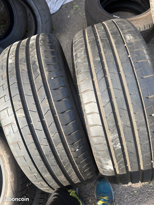 235/50/19/99W PIRELlI (image 1)