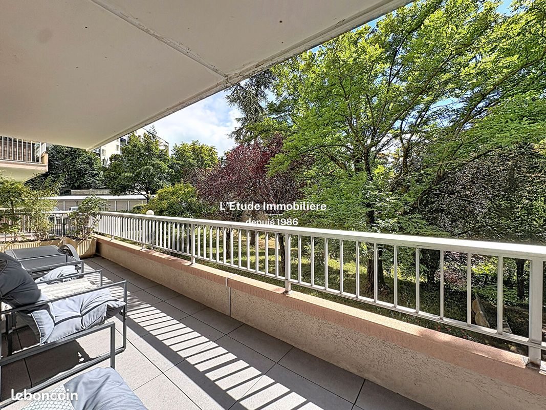 Appartement 5 pièces 110 m² · à Caluire-Et-Cuire · 110 m² · 435 000 €