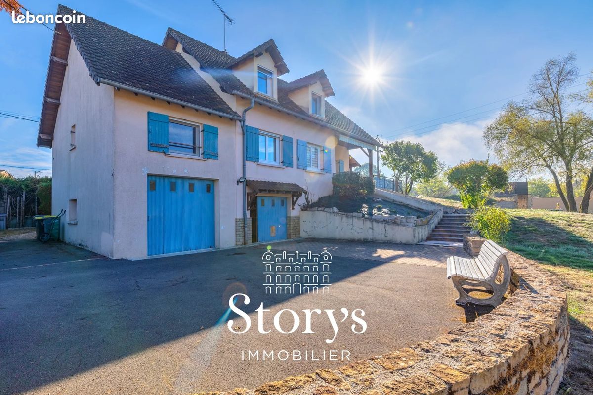 Maison 6 pièces 200 m² · à Salornay-sur-Guye · 200 m² · 275 000 €