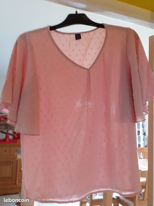 BLOUSE rose manches papillon (image 1)